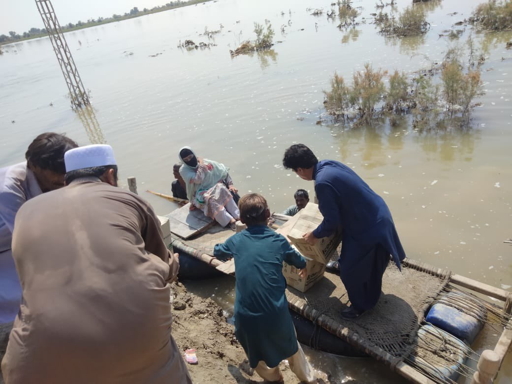 sikanderbizenjo's tweet photo. Water4All

We have rented a water tanker to provide clean drinking water in Naseerabad flood affected areas for at least a month to begin with. We have also installed 13 water tanks in different areas and will fill them with clean water everyday. 1/3 https://t.co/ENefr7t17N