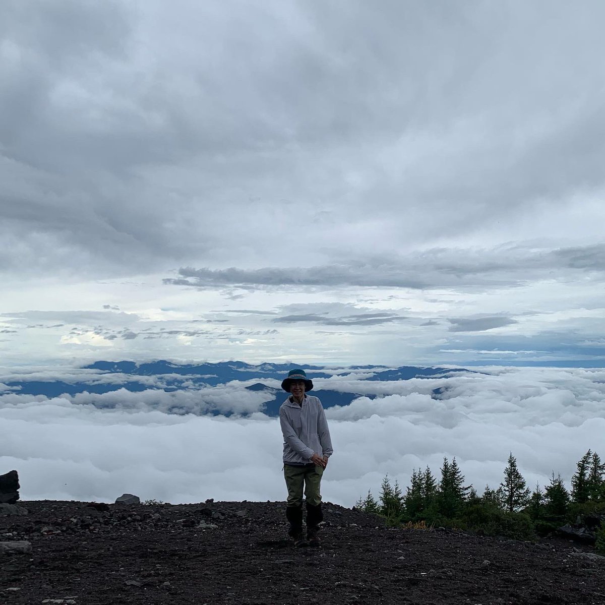 toatoa0506's tweet photo. 富士山6合目の私
#富士山 https://t.co/zftdpiokZo