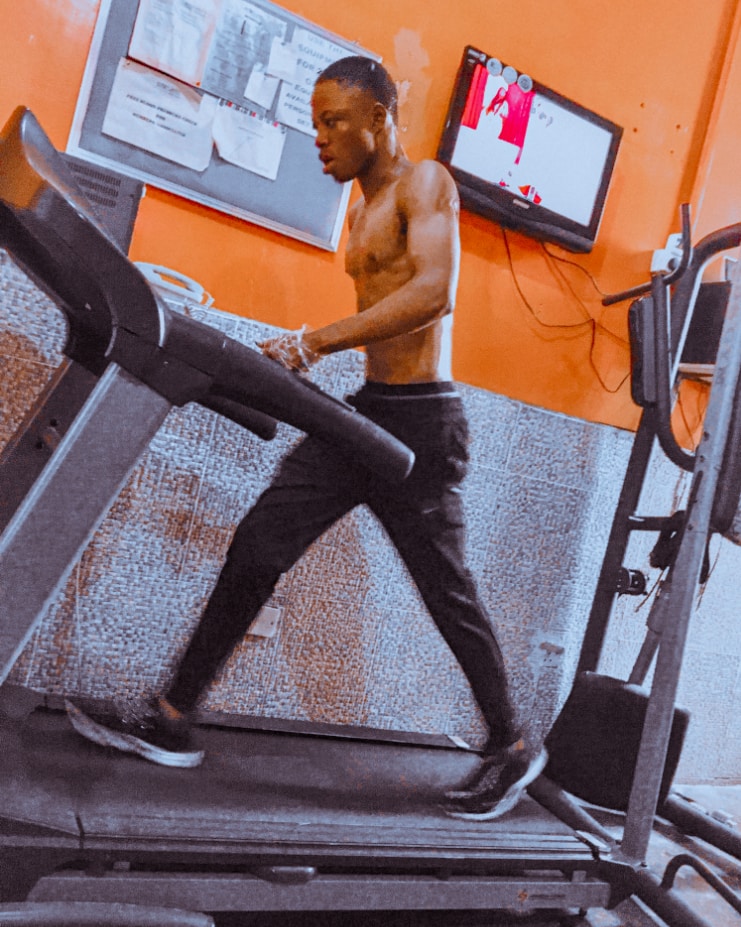 KabEmmanuel2's tweet image. Making an Actor #upcomingactor #FilmTwitter #Filmmaker #filmmaking #actorinmaking #Nollywood #fatherkab #inthemind #gymmotivation #gymgirl #gymguy