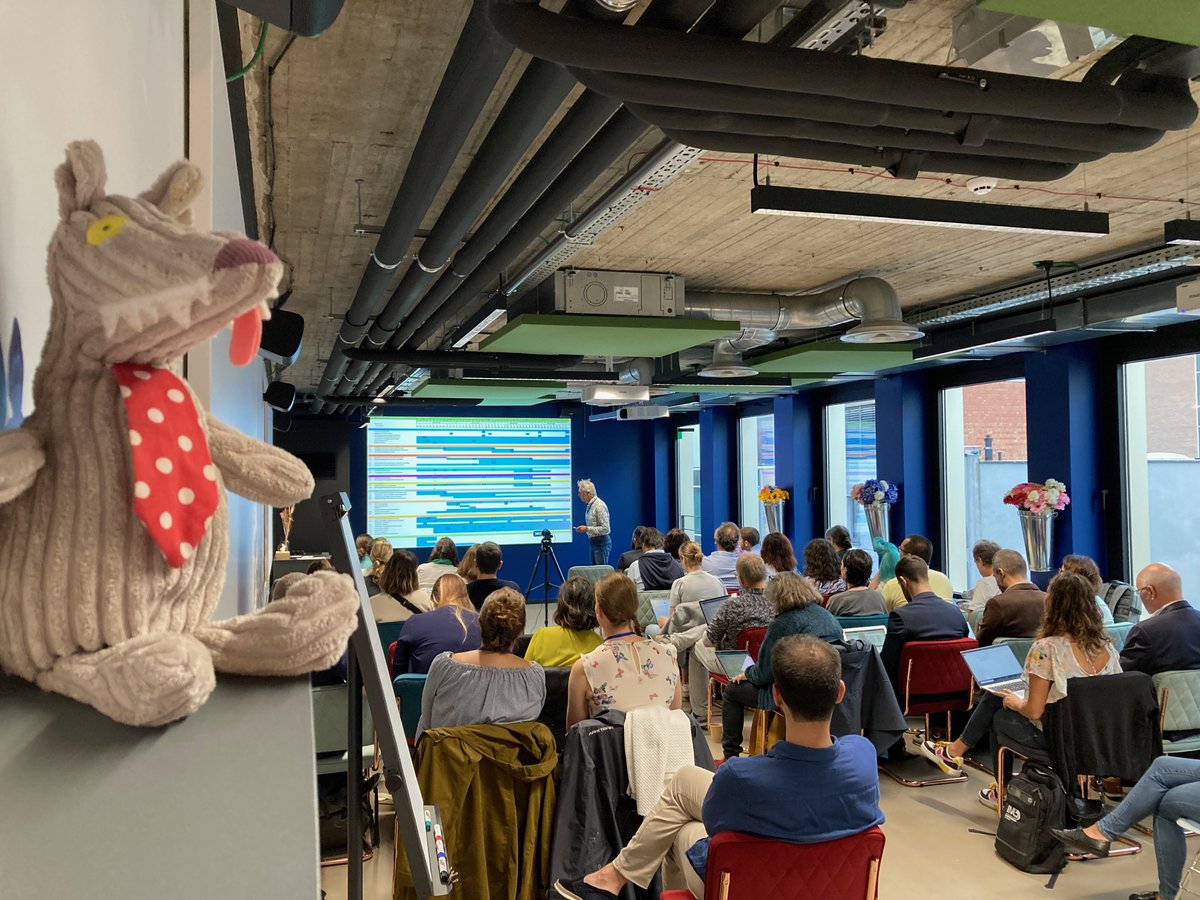 Sakana_Consult's tweet photo. #ZeBoss @FishEconomist was in Brussels last week for the kick-off meeting of @TITANprojectEU, a new @HorizonEU project that aims to increase #transparency in the food system, exploring the potential of #blockchain, #AI & #internetofthings https://t.co/BKOclRj3oH