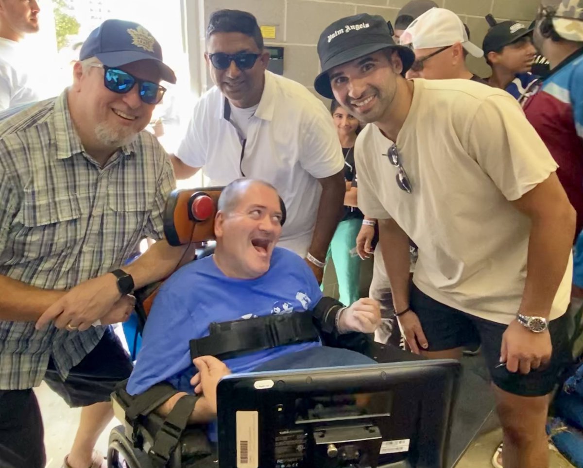 AndrewONielsen's tweet photo. The next 4 people to donate $91.91 😉 to my @EasterSeals fundraiser will get an autographed @43_Kadri puck!
You also get a tax receipt and help change the lives of kids with physical disabilities like me. 👊
#HockeyTwitter #signedpuck #stanleycup #AVS #kadri #toomanymen #donate https://t.co/STNjhA2lFU
