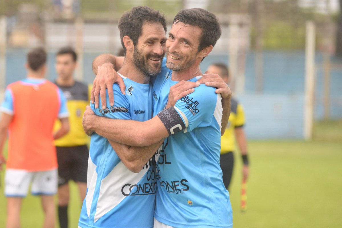 CAVSCoficial's tweet photo. Viejos son los trapos...

Fede 🤝🏼 Nacho = ADN villero 💙 https://t.co/fSol4xwDIW