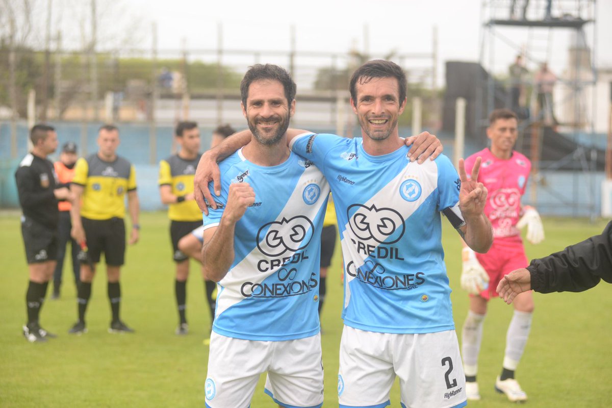 CAVSCoficial's tweet photo. Viejos son los trapos...

Fede 🤝🏼 Nacho = ADN villero 💙 https://t.co/fSol4xwDIW