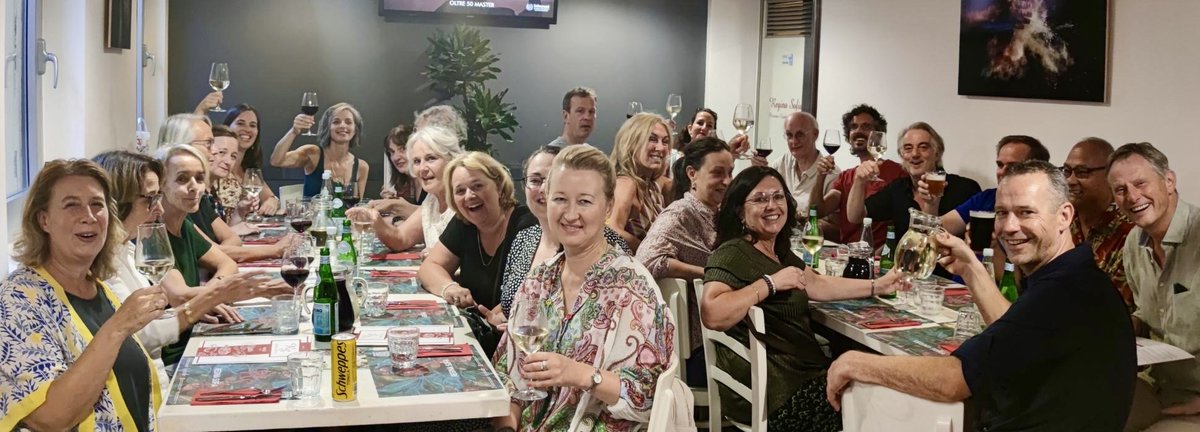 ItalRosa bestaat 25 jaar. Een kwart eeuw. Mamma mia.
We hebben het onder andere gevierd in Bologna ed era una settimana meravigliosa grazie a tutti gli studenti che sono venuti.
Het nagenieten gaat nog wel even duren.
#jubileum #anniversario #ItalRosaBologna #ItalRosa25anni