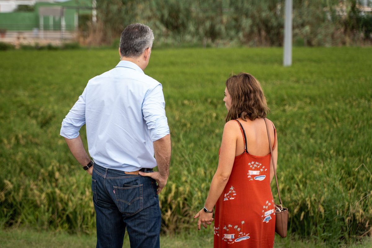 Hector_Illueca_'s tweet photo. Acabe de signar un conveni amb el Consell Agrari Municipal de València per al foment de l'ús de la palla d'arròs com a material de bioconstrucció. És un important pas endavant que situa a la Comunitat Valenciana al capdavant de la innovació arquitectònica sostenible. Seguim! https://t.co/mtBYK0pKZE