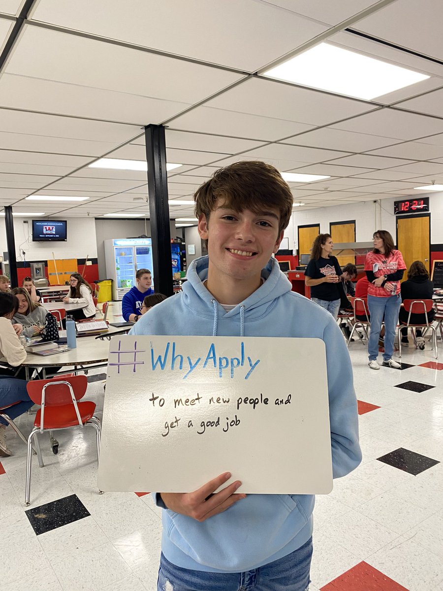WebsCoSchool's tweet photo. @WVGEARUP WCHS students prepare for their future #whyapply https://t.co/aegC7qUg6O