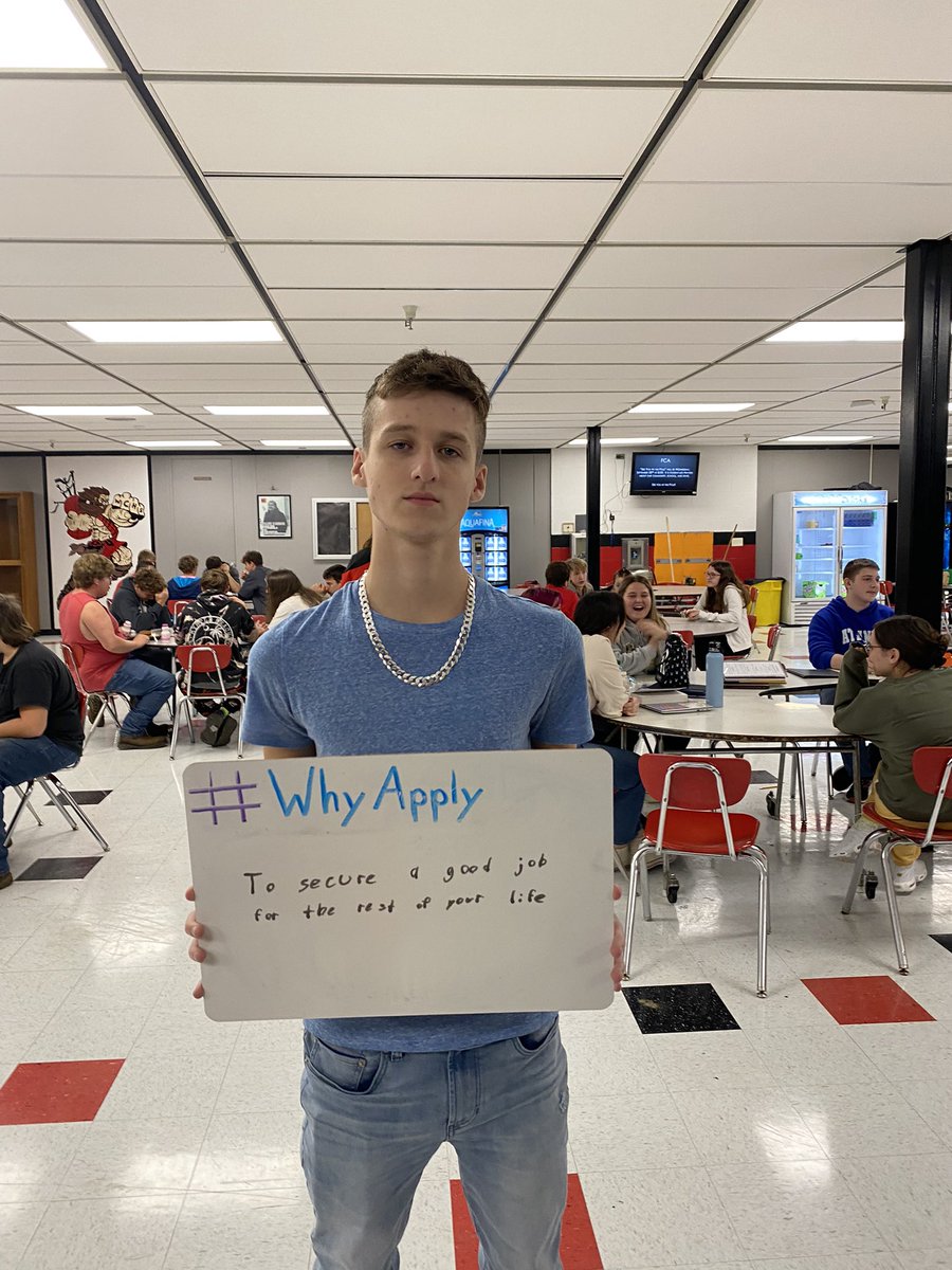 WebsCoSchool's tweet photo. @WVGEARUP WCHS students prepare for their future #whyapply https://t.co/aegC7qUg6O