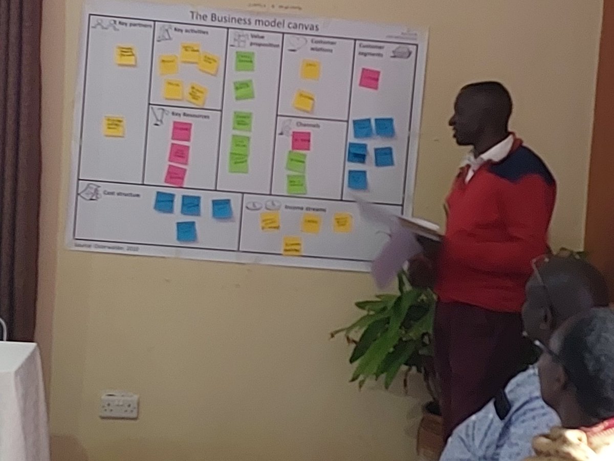 CGKChege's tweet photo. Happening Now... linking African Leafy Vegetable farmers in Vihiga Kenya to processors, schools and hospitals using LINK Methodology  @konyangokev @BiovIntCIAT_eng @markincolombia @CelineTermote @erikaeliana_m https://t.co/jPGlNV5JNo