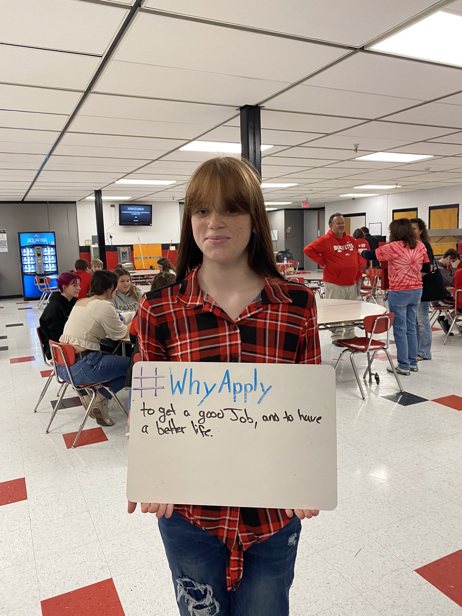 WebsCoSchool's tweet photo. @WVGEARUP preparing for a bright future #whyapply https://t.co/8X09zYC5VY