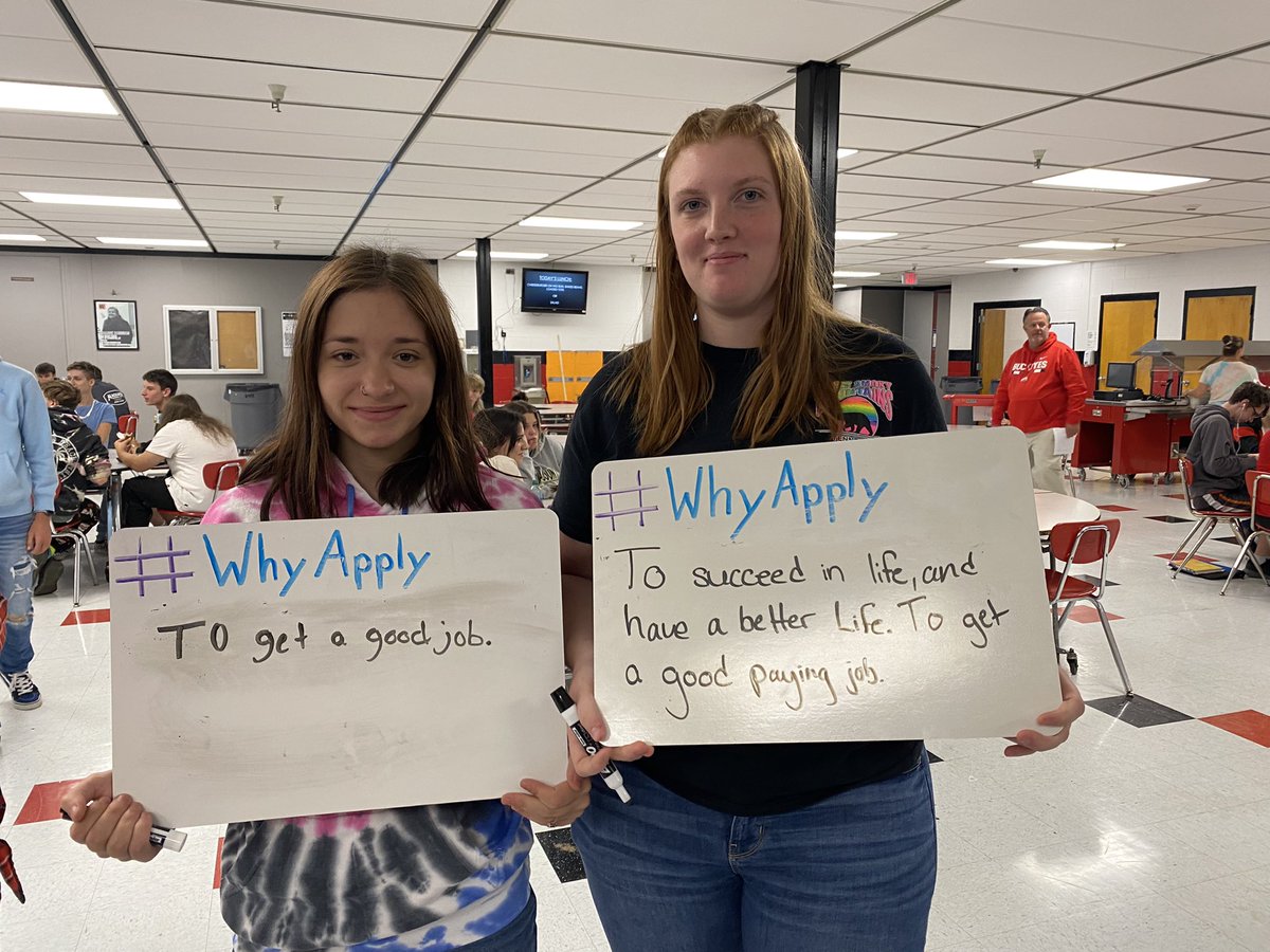 WebsCoSchool's tweet photo. @WVGEARUP preparing for a bright future #whyapply https://t.co/8X09zYC5VY