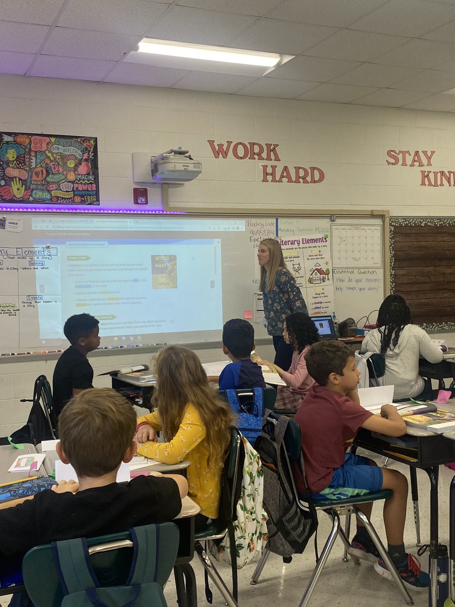 ApWhitaker's tweet photo. @Kim__Petersen models @HMHCo lesson to @HopeValleyDPS third and 4th grade teachers. @drstacydstewart @AKAFerrell_EdD @hannaeducates https://t.co/NT4UljdLy8