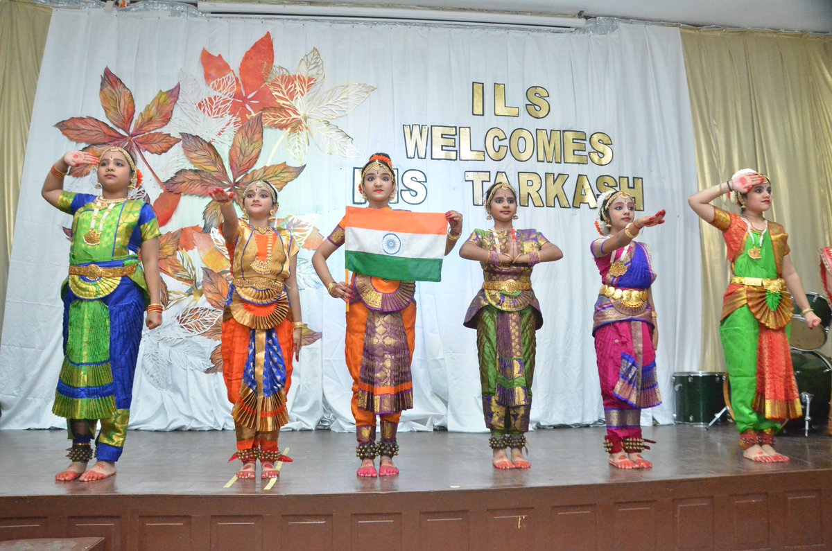 ils_lagos's tweet photo. The Naval band of INS Tarkash visited Indian Language School today. They were accorded a warm welcome by the Principal, staff and students. The band left everyone enthralled with their mesmerising performance. https://t.co/TotPT1tL4o