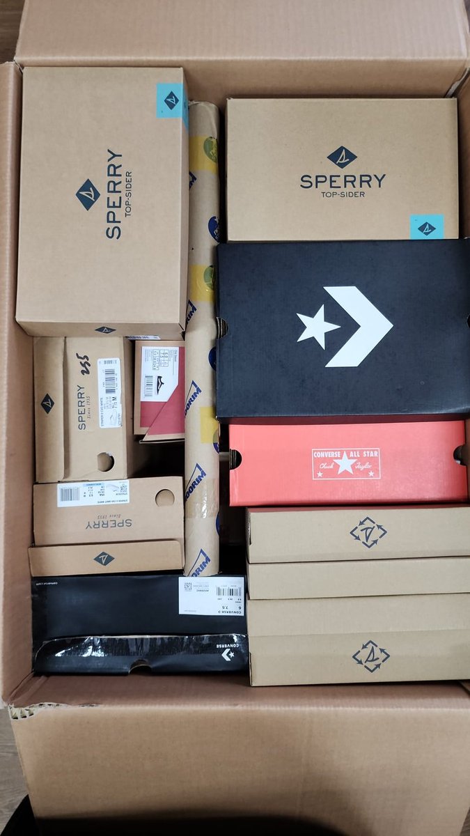 CCDebilShop's tweet photo. BOX #46 UPDATE
PICK-UP DATE : SEPT. 14, 2022
ETD : SEPT. 21, 2022
ETA : NOV. 2, 2022
BOX # : 1 REGULAR BOX
Thank you for still choosing CCD SHOP 😊
#CCDShop_Update https://t.co/TpDa9OEEGc