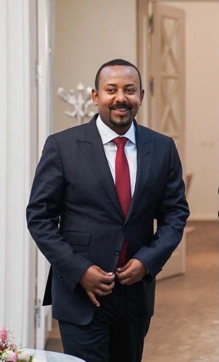 abiy_fans's tweet photo. ሰውነት ከፆታና ከዕድሜ በላይ ነው፣ ከብሔርና ቋንቋ ይርቃል፣ ከቁሳዊ ሀብትና ሐይማኖታዊ ቀኖናም ይገዝፋል። የሁላችንም ስራ ይህንን በየልቦናውና በየቤቱ እንደገና መፍጠር ነው።

#AbiyAhmed #EthiopiaPrevails https://t.co/G2bxbHMiIj