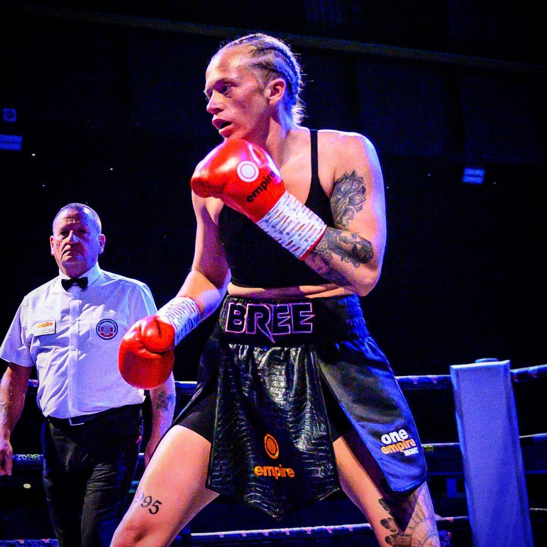 EmpireFS_'s tweet photo. CUSTOM CRIXUS I CONTEST GLOVES ๐ฅ
@BreeWrightPro winning going 2-0 ๐ฅ
#ConquerAll #CustomBoxingGloves
#BOXING https://t.co/S3EZNpZBVu