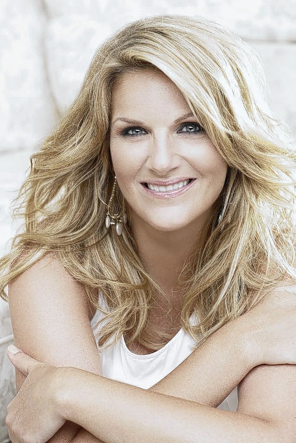 HAPPY 58TH BIRTHDAY TRISHA YEARWOOD 