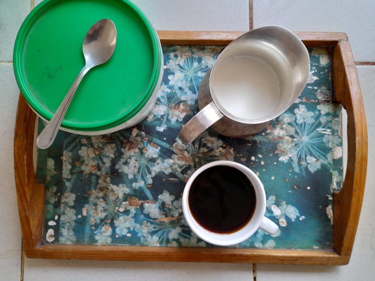 jnwakeling's tweet photo. 4pm cup of coffee at @NASA at @bigtreeharare Milk or sugar folks? Keep your soldier going Washington. 🙂☕💙 https://t.co/QalTucnxrQ