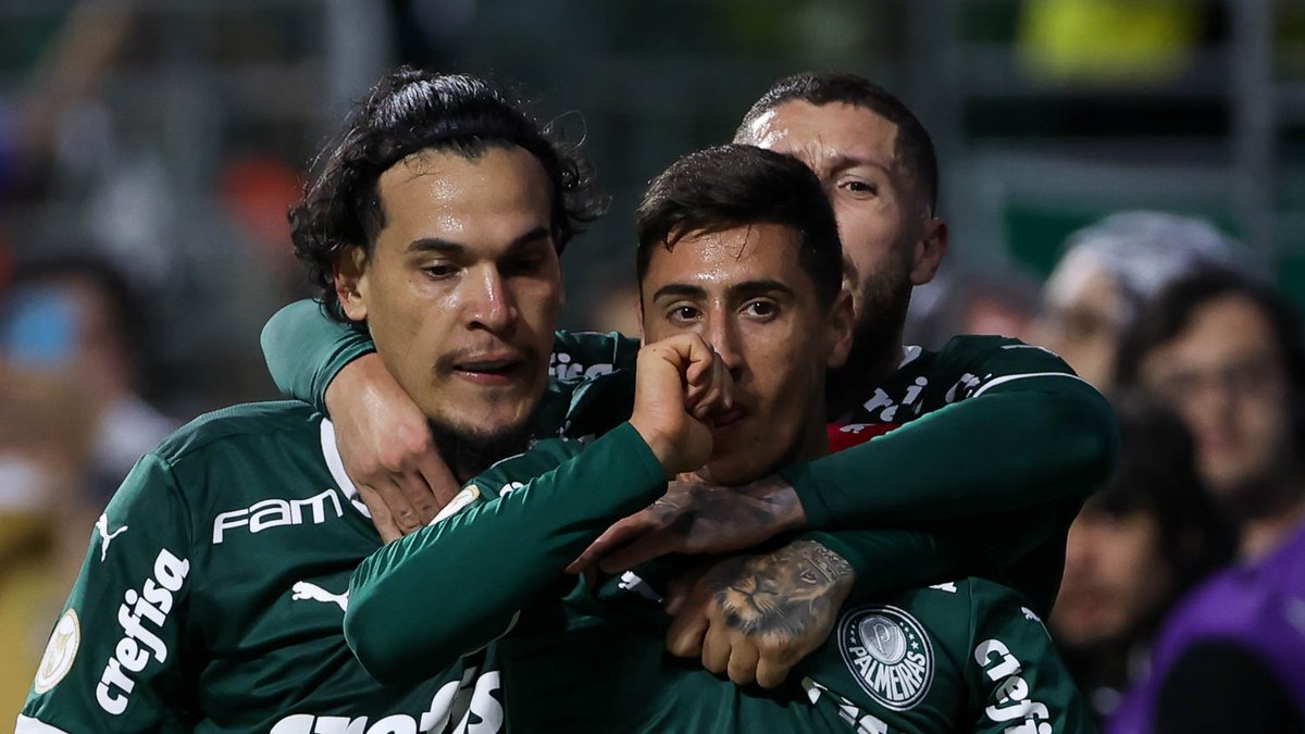 Palmeiras's tweet photo. UMA MÁQUINA DE RECORDES! 🔥

Ontem, pela primeira vez na história, vencemos o DÉCIMO clássico paulista na temporada. São 10 triunfos em 12 jogos até aqui! 😉

#Se7eAtos
#AvantiPalestra https://t.co/kNHe5MRqUK