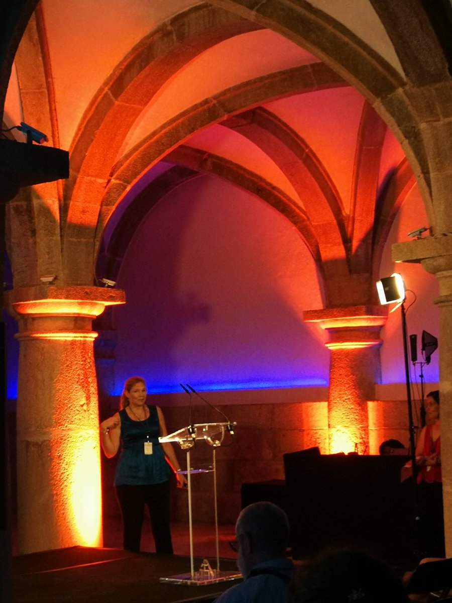 JM_Sobral's tweet photo. The one and only @drtranfield in Portugal doing EM.😁 https://t.co/LaMfdkAkRp