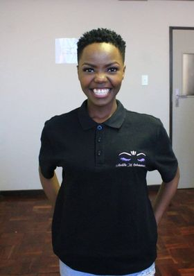 KasiEconomy's tweet photo. Meet Andile from Limpopo in Dennilton-Ntwane. A founder and CEO of Andile M Enhancements. She's a qualified beauty therapist specializing with Make-up artistry, Manicure &amp; Pedicure.

Call/WhatsApp:078 473-1040 
Twitter: @AMEnhancements
Location: Pretoria CBD,  Navy house building https://t.co/SkJdwc6Vc8