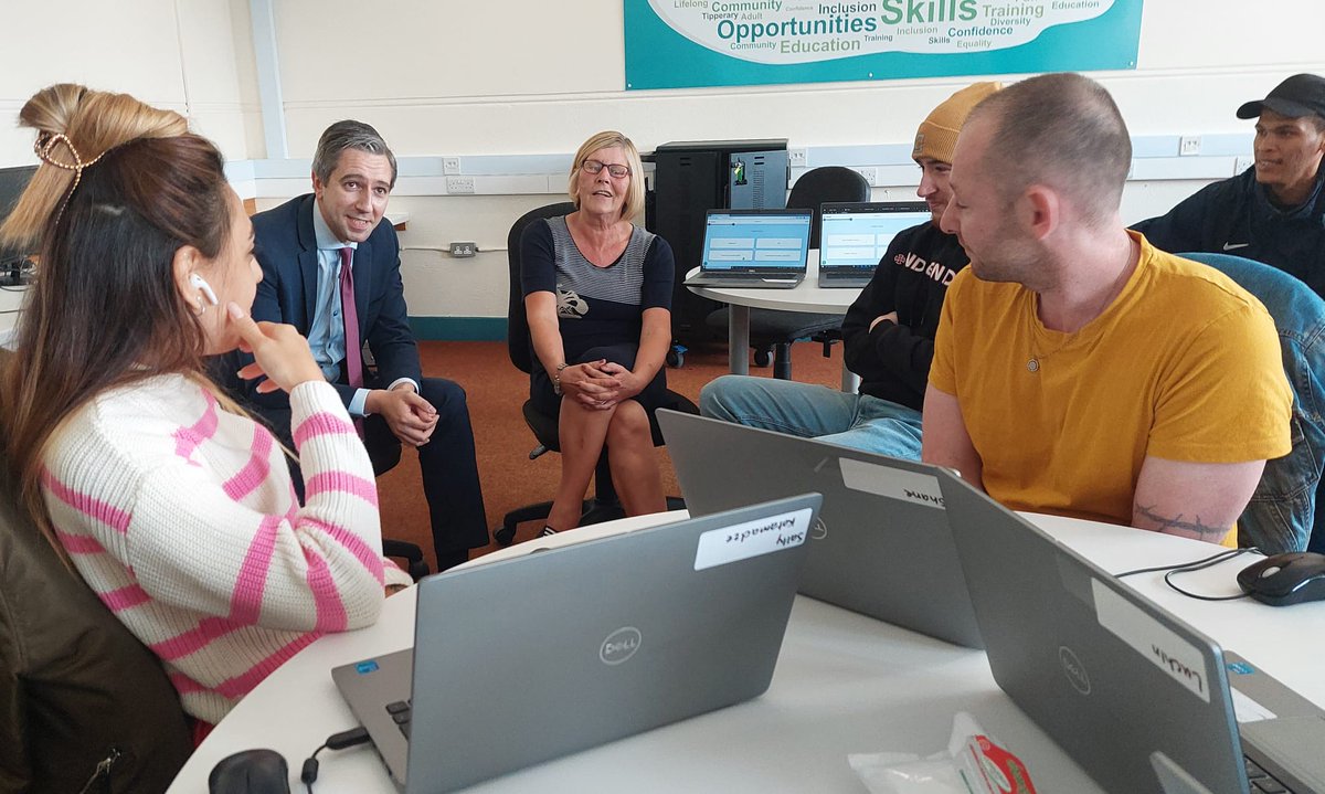SimonHarrisTD's tweet photo. An amazing afternoon in Carrick-on-Suir to announce an expansion of the further education facility here.
This investment will refurbish exisiting buildings and expand the site to allow for more learners.
Got a chance to taste some of the treats too!
https://t.co/kGxj23Jx81 https://t.co/O7eP8epmAb