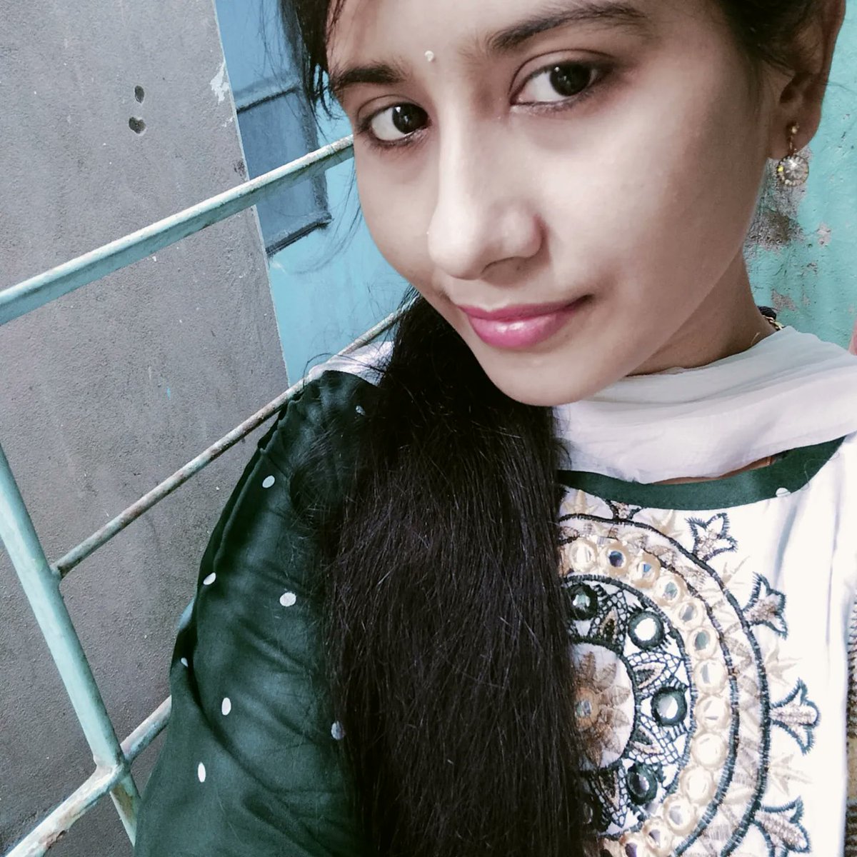 pramasaha94's tweet photo. 🤍🌼 https://t.co/6nx5nVUWHx