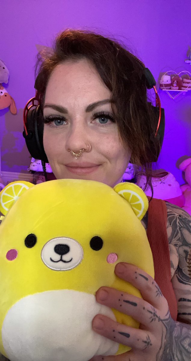 kandyyybear's tweet photo. I’m tried and I’m back! Streaming dream light valley today 🥰 https://t.co/SAZeHRuAqT