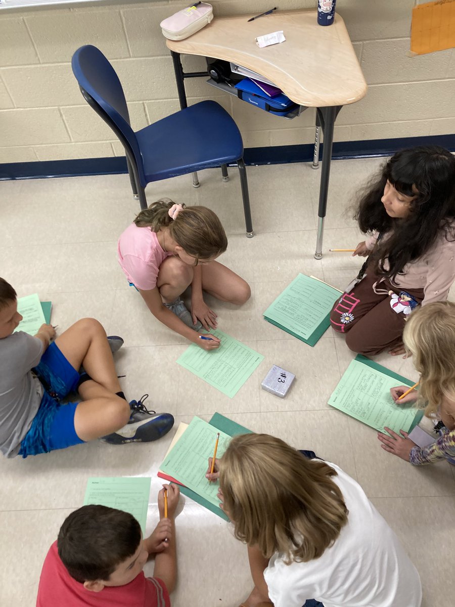 Fearless4th's tweet image. The first step in the Scientific Process: making observations. We’re trying to determine what is in each of the mystery boxes! #4thscience @BearCreekEtown