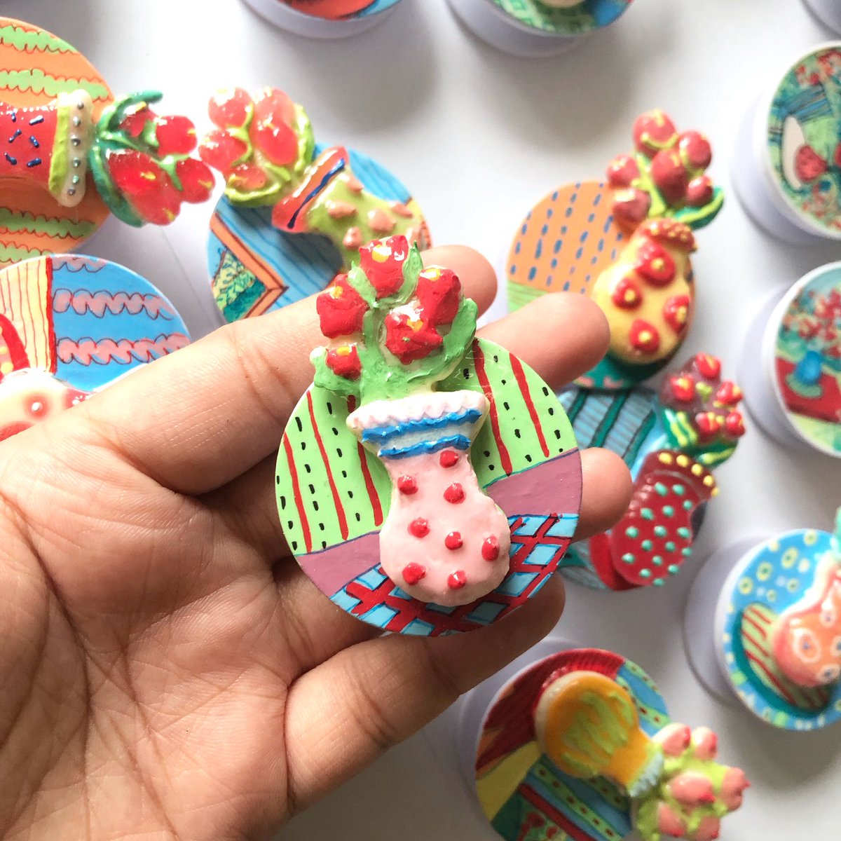 fri_aug's tweet photo. Available at FRANK Siam Center 1st floor ❤️🫶🏽🤏🏽💥🛒

#griptok #griptokhandmade #resin #resinart #clayart #painting #acrylicpainting #suvenir #tinysculpture https://t.co/2tm6erwgHx