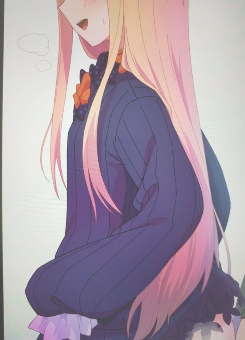 思いつきで描き始めたネタ絵にあれこれ描き足していったら時間かかりすぎてネタの鮮度が落ち始めている …ので多分明日の私が完成させれくれるはず 