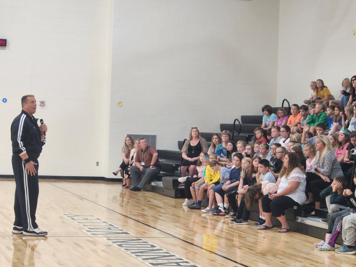 Outstanding presentation and positive message for <a href="/MV_Knights/">Moshannon Valley SD</a> Elementary Students!  Thanks <a href="/JonPritikin/">Jon Pritikin</a> for spending time with us. #MVProud