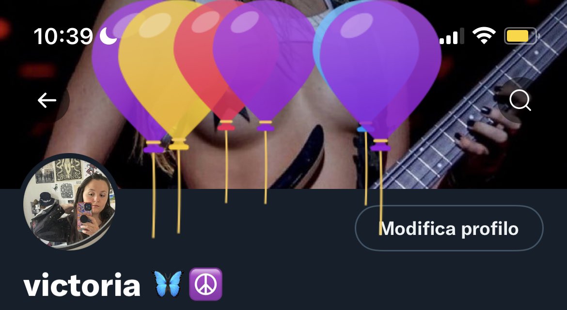 I like the way the balloons hover around vic’s boobs