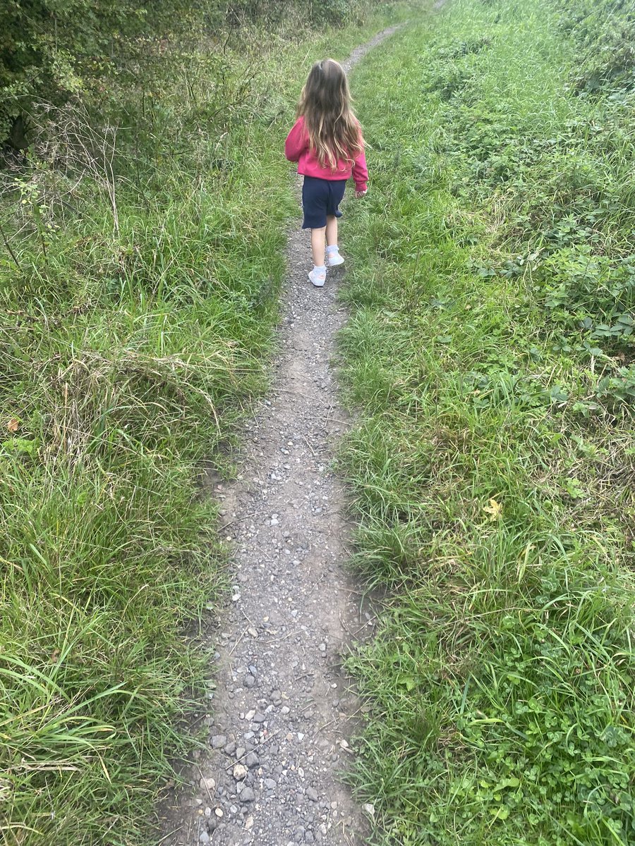 theknox1's tweet photo. Had this kid out on the trails and woods for 8 miles today. She’s an absolute machine. She’s says she wants to start running with. She could be a young @courtdauwalter 🤞🏻🏃🏻‍♂️ https://t.co/wTdLS5l1A9