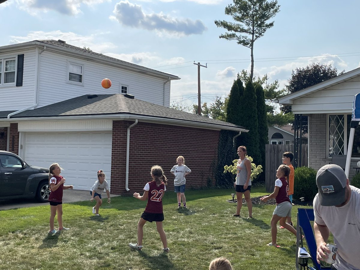 MarvelsMidwest's tweet photo. Thank you to everyone who supported our lemonade stand this weekend. Your generosity will allow us to:

Donate $275 to Scooping Love for Juliet

Donate $262 to the Woodhaven + Trenton Animal Shelter

Put $500 toward our summer Columbus tournament fee

It was a great experience! https://t.co/gRpKbi2ndg
