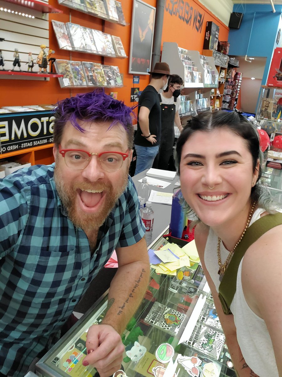 peachfuzzums's tweet photo. @travismcelroy Thank you for being so kind and engaged even though there were 100x more people there than anticipated! A2 loves you🌟🎉 https://t.co/koMHbPaI0W