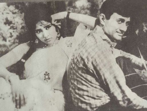 Aasman Ke Neeche Hum Aaj Apne Peechhe... Dev Anand and Vyjayanthimala in Vijay anand's Jewel Thief (1967)
#devanand #evergreen #vyjayanthimala #danceingqueen #60s #BollywoodFlashback