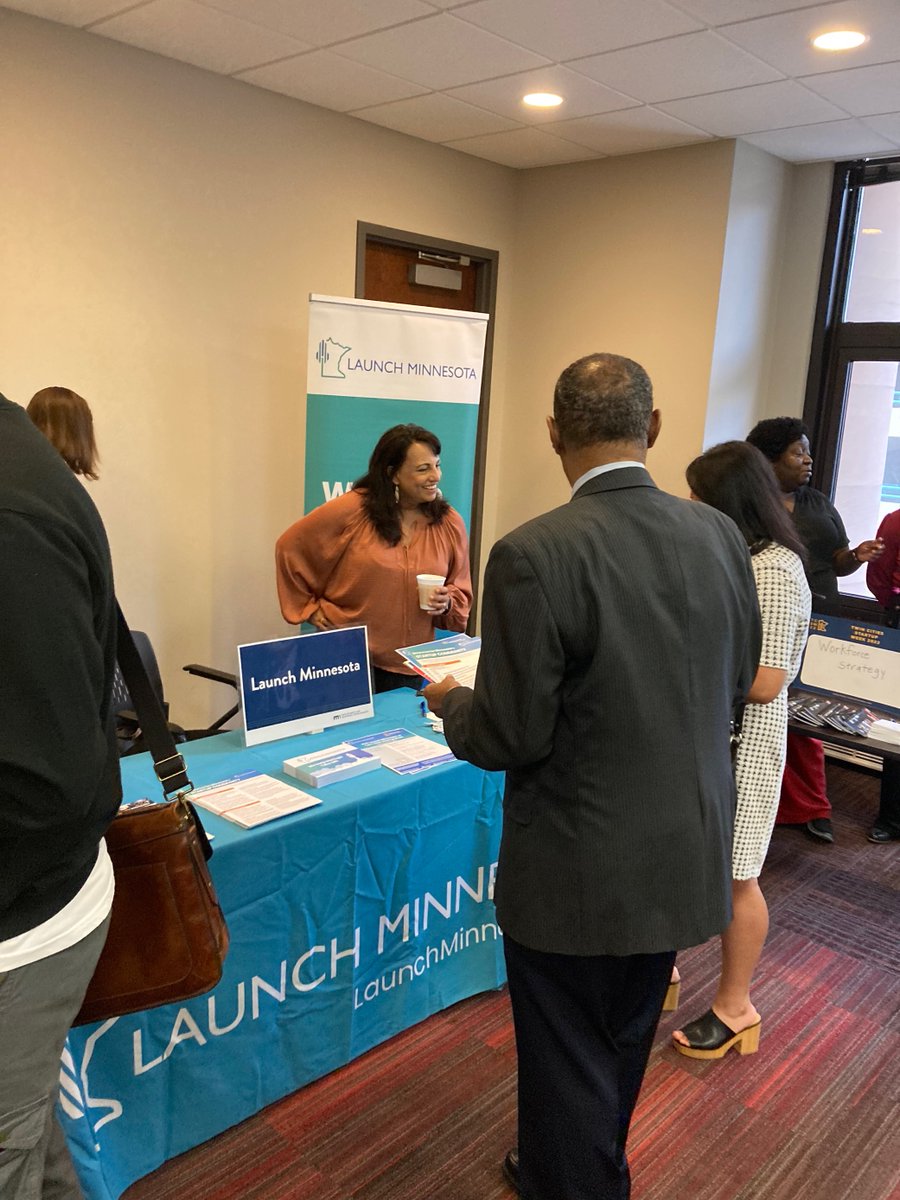 mndeed's tweet image. Commissioner @grove helped kick off DEED&apos;s #TCSW2022 Resource Fair where attendees can learn about the many financing and technical assistance programs DEED offers startups and entrepreneurs. Come stop by today from now until 11am at DEED&apos;s new HQ in The Great Northern Building!