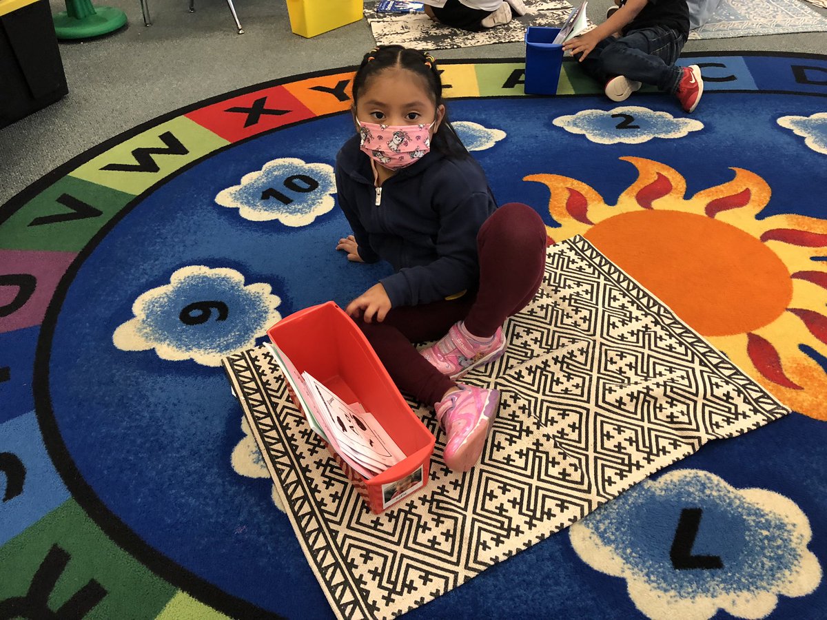 Today Room 132 learned how to look at the books and other materials in their book boxes. <a href="/APS_EarlyChild/">APS Office of Early Childhood</a> <a href="/susanlgarman/">Susan Garman</a>