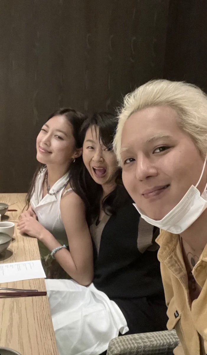 sooyoung0330's tweet photo. Song family 💙 @official_mino_ https://t.co/4efQCZkhp4