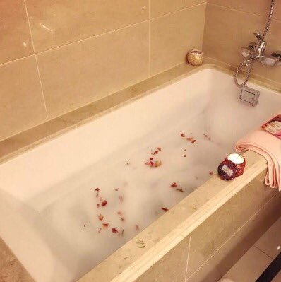 BlitheLily5's tweet image. Love is a good habit,