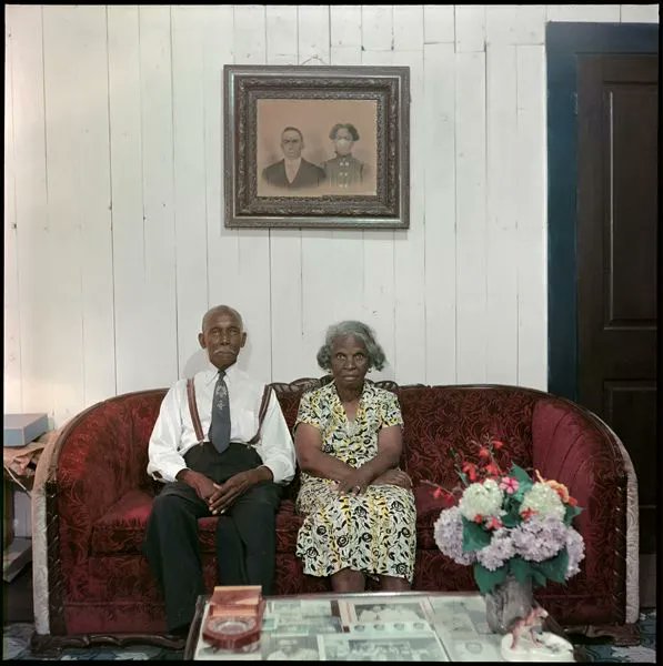 artistsofcolour's tweet photo. MR. AND MRS. ALBERT THORNTON, MOBILE, ALABAMA, Gordon Parks, 1956 https://t.co/3yRJHS5DsU