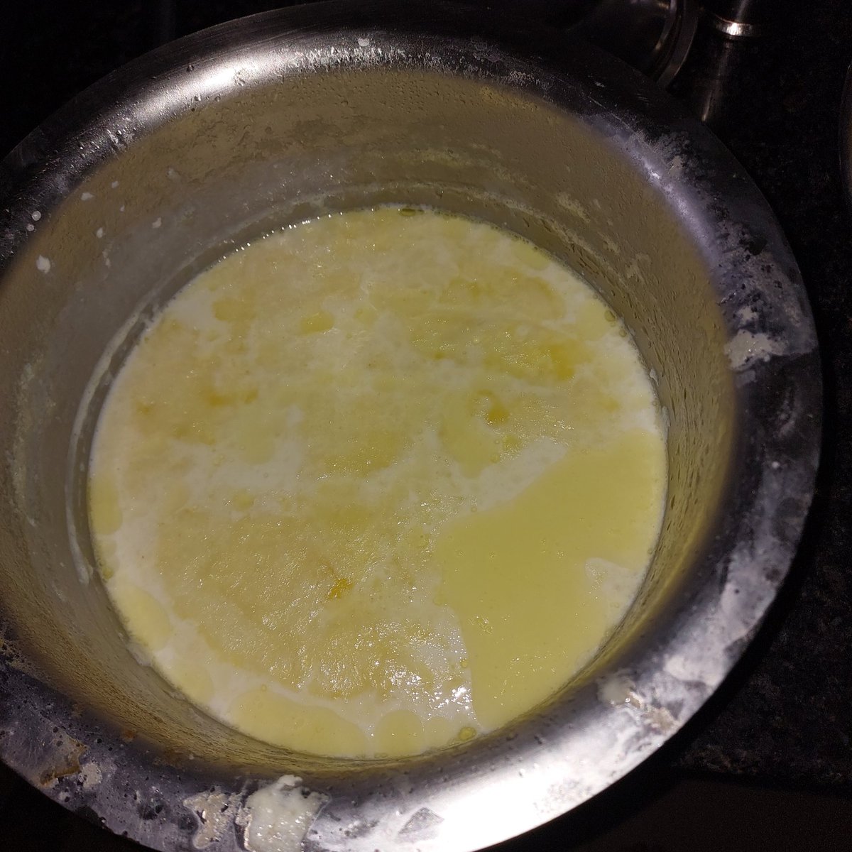 ankitimmortal's tweet photo. @Rssamul Hi Sir, 
This is to address the quality of amul milk which we are getting at noida location. It makes cracker sound, look like oil is has been put inside milk. It is happening on regular basis. 

It's my humble request to improve quality of amul full cream milk https://t.co/4XIfavNb0R