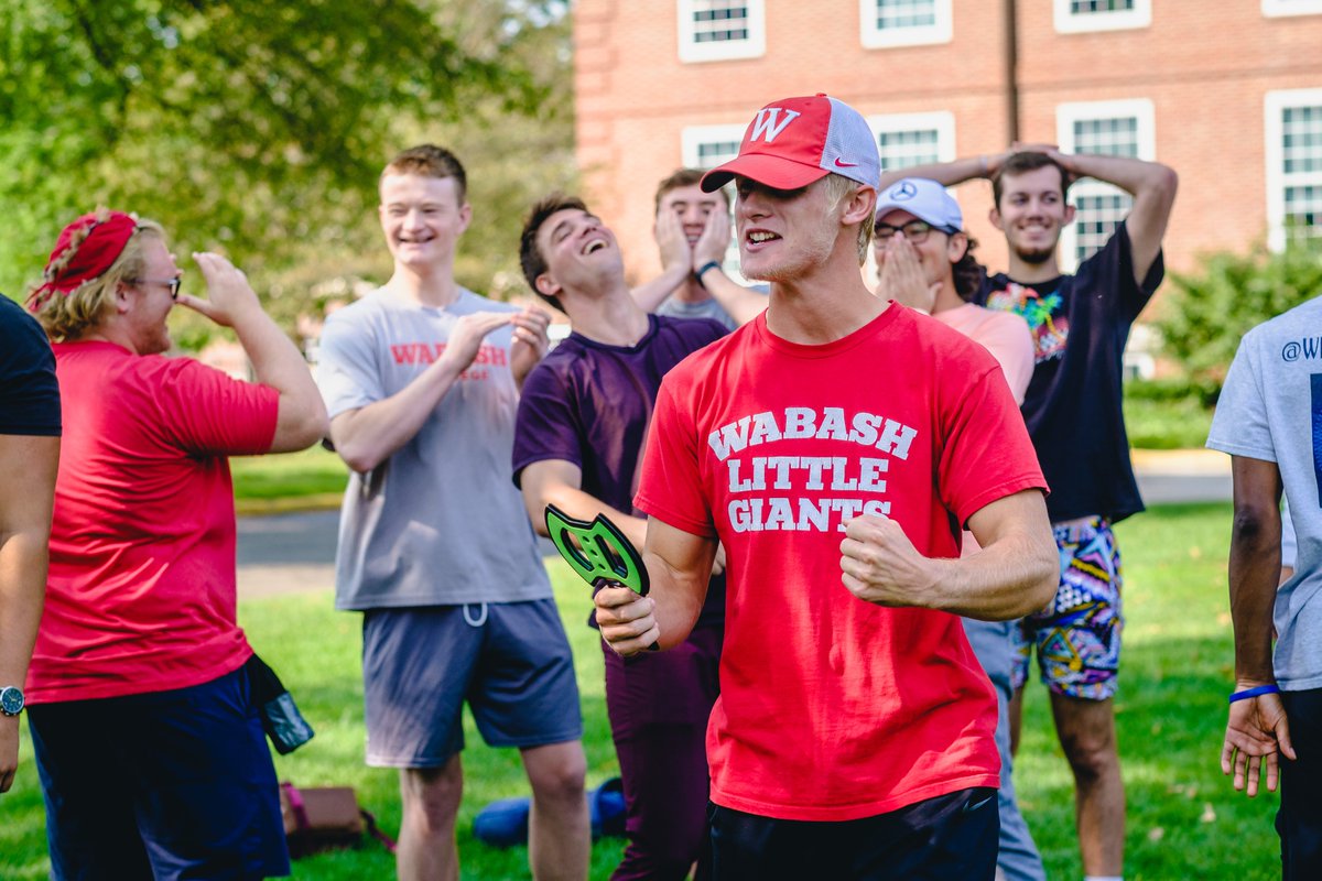 WabashCollege's tweet photo. Class outside ☀️❤️
#WAF #quiztime #classoutside https://t.co/kKLV8g301k