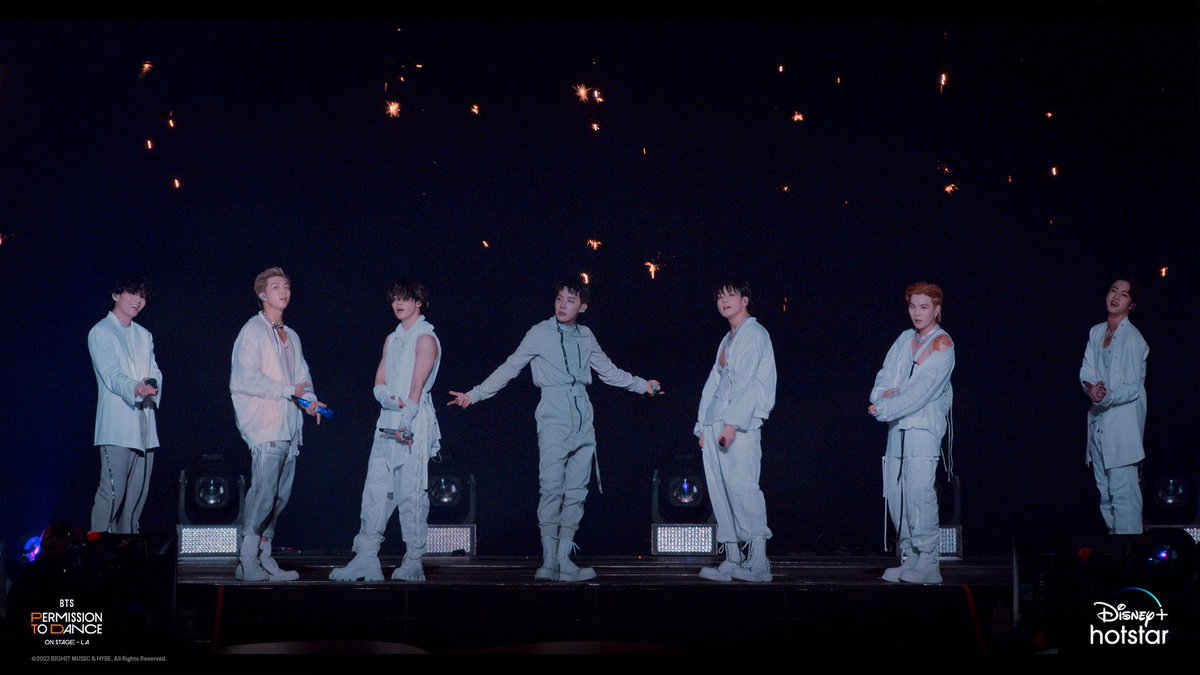 YDMM07HOBI's tweet photo. Hilo con Algunas Fotos de BTS x Disney+ Permission To Dance On Stage:" LA"  HD 💜📸 https://t.co/B0v42cw3l0