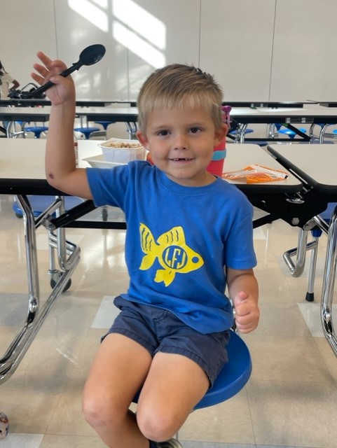 BrooksMuseumsES's tweet photo. We may be wearing BLUE, but we're not feeling BLUE about BLUE day! @BrooksMuseumsES @Brooks_PTA #WeAreBrooks#BLUEday#schoolspirit https://t.co/e73LW9Zivt