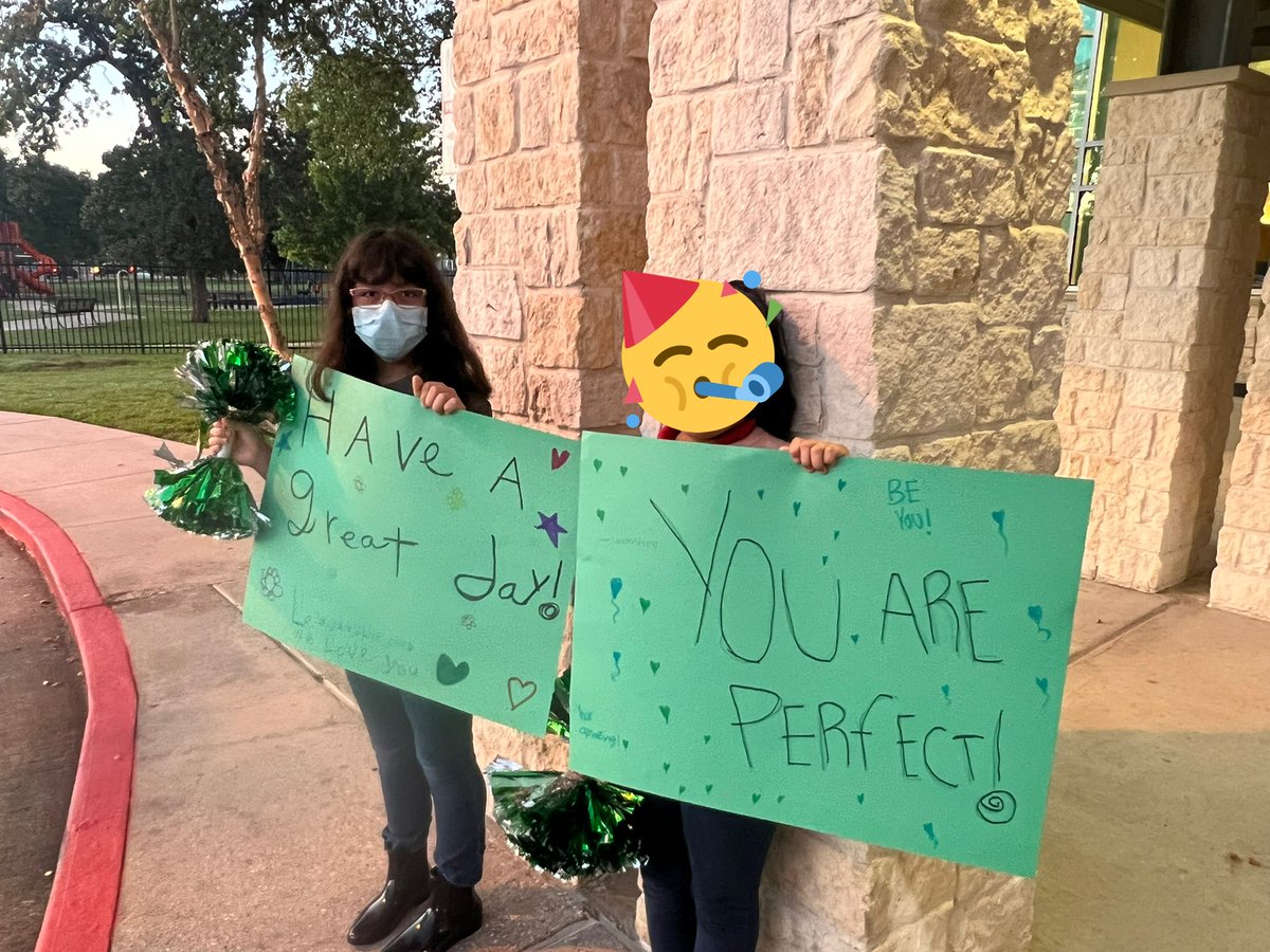 ShadowOaksOwls's tweet image. Starting the week off with positivity!!! Thank you @itsaureliaaa for being an awesome counselor!!! @ShadowOaksOwls spreading positive messages to our parents and scholars!!! @SBISD @MJenParker @jennifer_blaine #Helloweek #SOEthebestplacetobe #ScholarsOwningExcellence