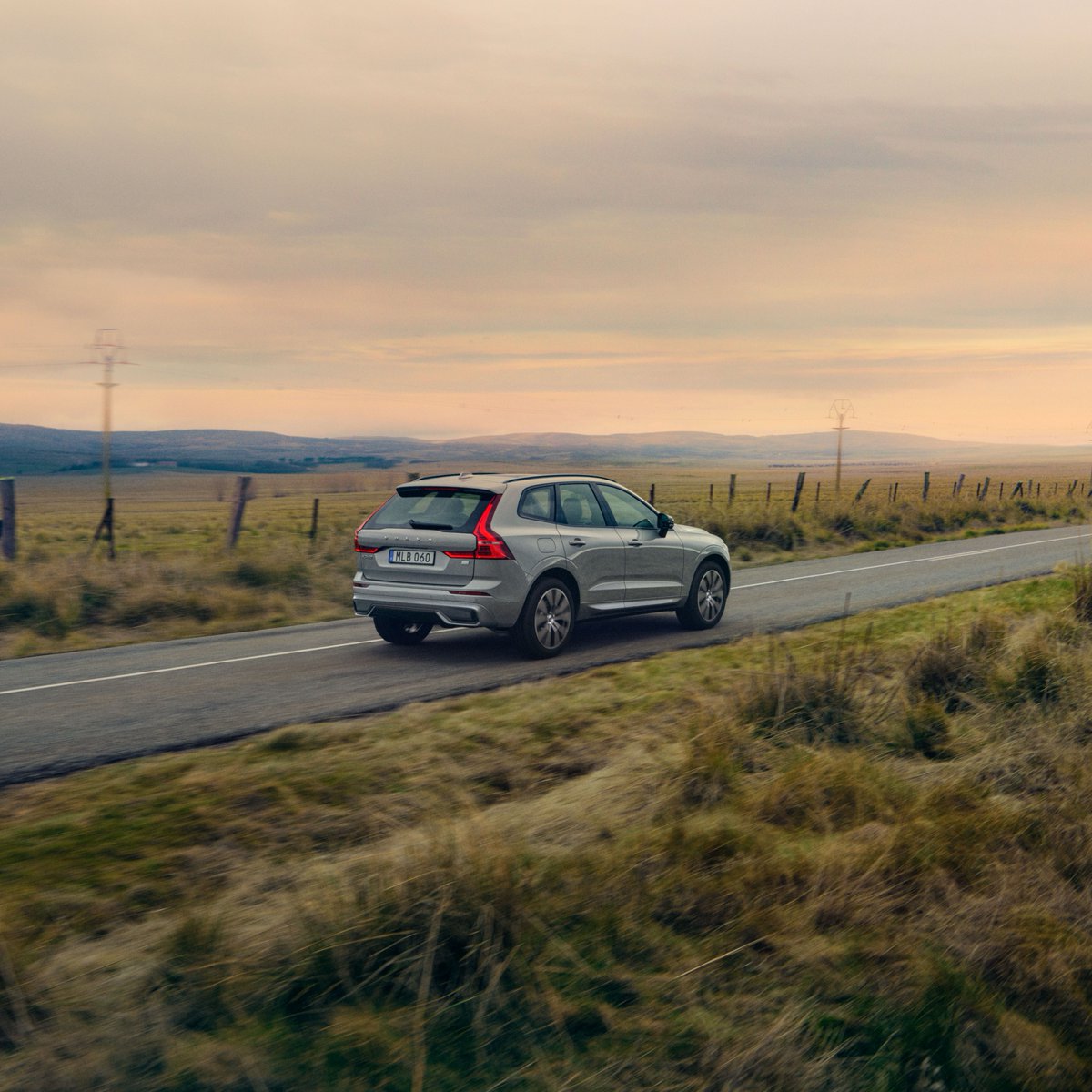 Sonbahar geldi. 🍂 Volvo XC60 ile sarının her tonunu keşfetmeye hazır mısınız?