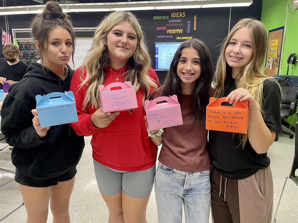 MrsWhitney17's tweet photo. Boxes of kindness randomly handed out in the hall today @southallegheny! Thanks to @EduPartnership for some of the treats being given and @greggbehr for the inspiration! #BeKind21 Zoom in for the messages of kindness! #socolorful #happyday #bettertogether https://t.co/vTvfDiaeBP
