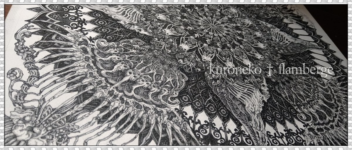 ここまで描ける。
ここまでしか描けない。
一進一退の孤独な攻防の過程を経て
小さな宇宙が出来てくる。 