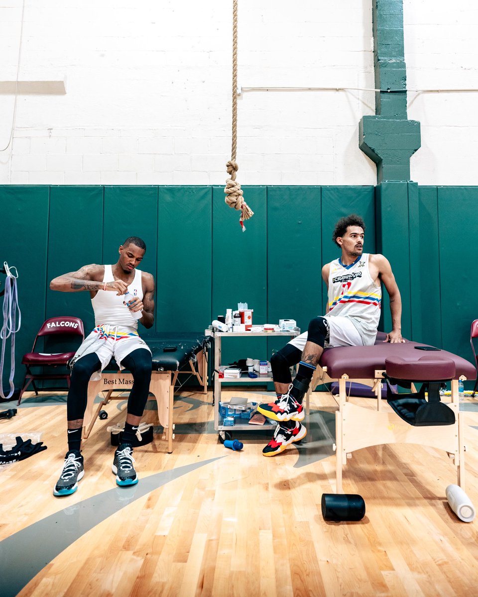 TheTraeYoung's tweet photo. Real Ones Birthday👊🏽🤞🏽
You know what it is Killa ! !
@DejounteMurray https://t.co/YPuHppeu2j
